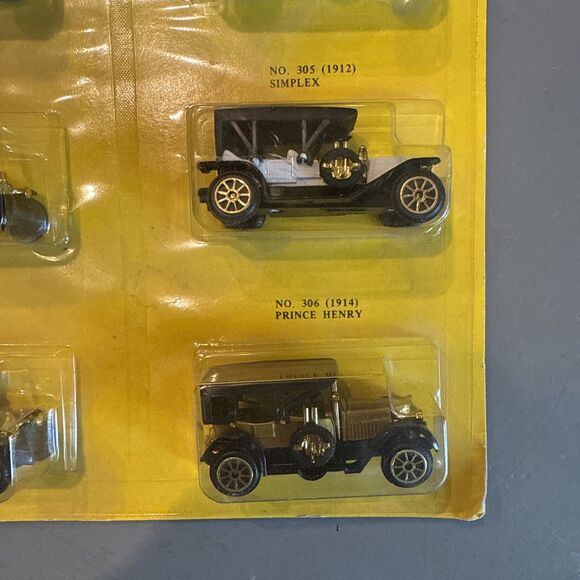 Reader’s Diegest Collector’s Set Of Six Classic Miniature Cars - Picture 4 of 7